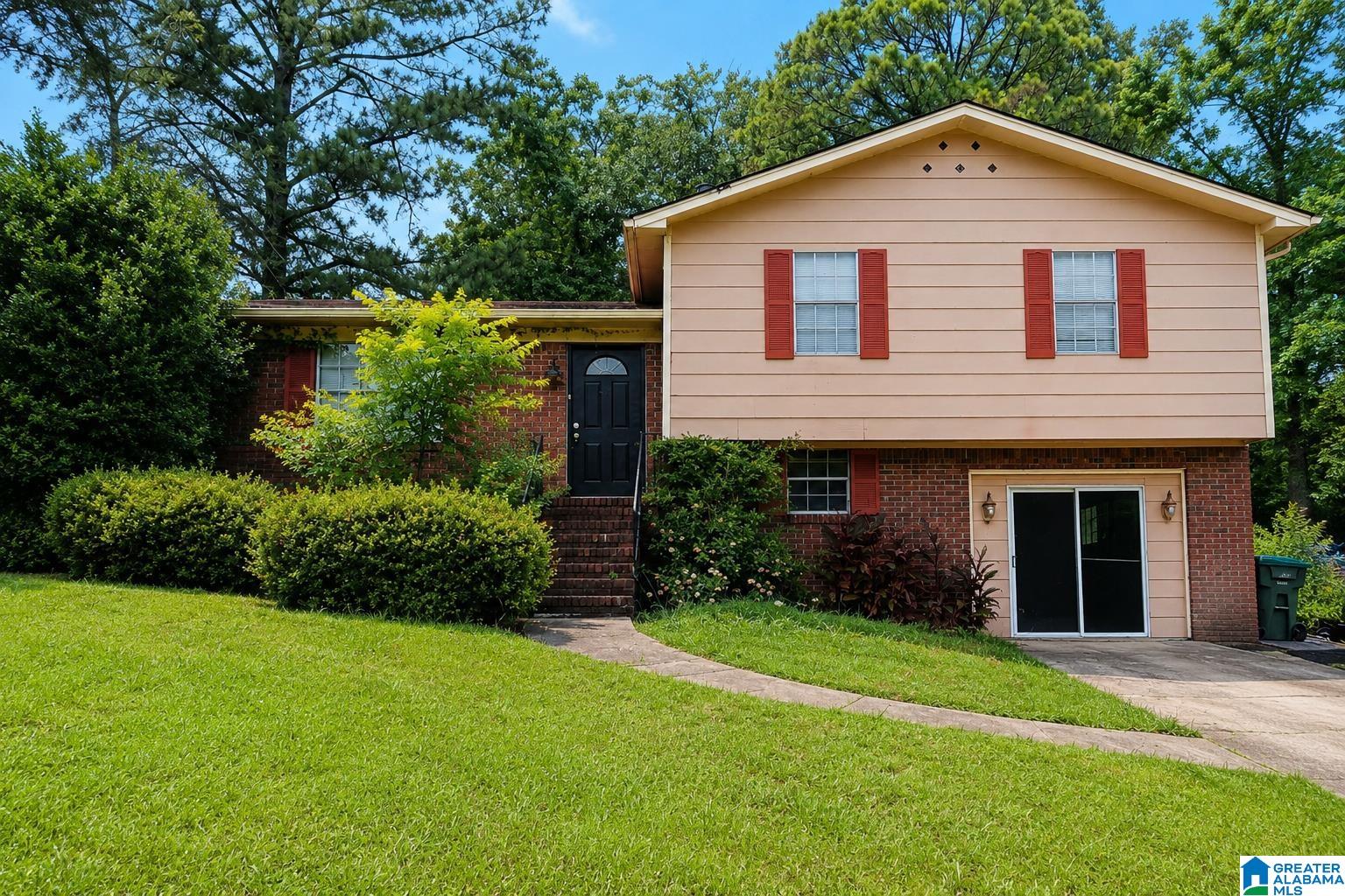 214 26th Court North